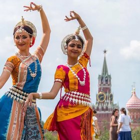 Куда пойти в Москве бесплатно: послушать Cream Soda, посмотреть культовое кино и заняться спортом
