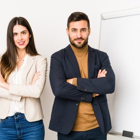 ВЦИОМ: 77% россиян считают, что за каждым успешным мужчиной стоит женщина