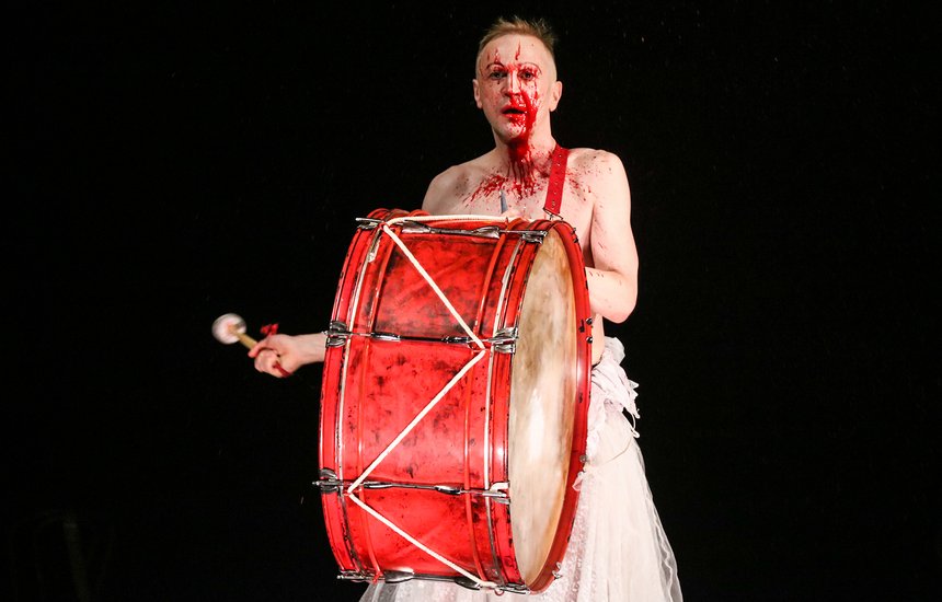 Барабаны в ночи. Театр им. Пушкина