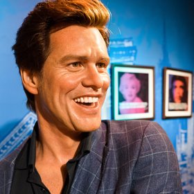 В соцсетях вирусится конспирологическая теория о том, что Джима Керри заменили двойником