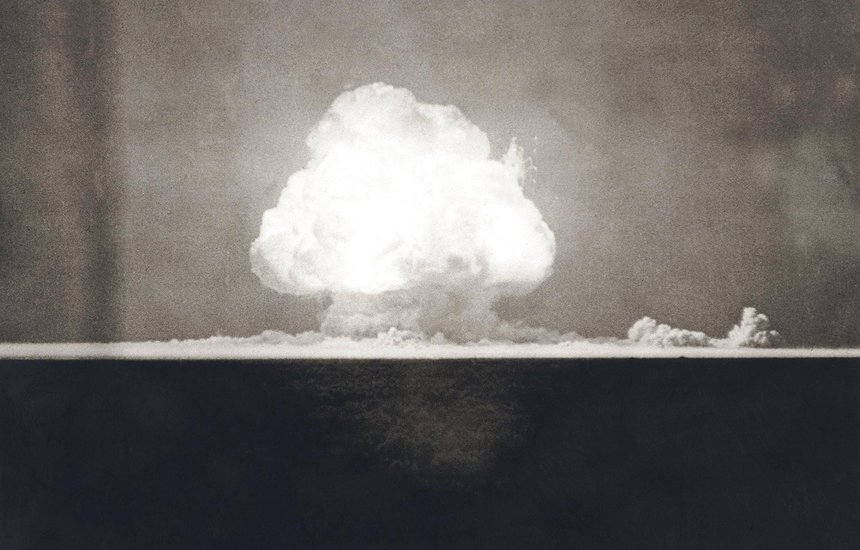 16 июля 1945 года. «Тринити» — первое в истории испытание ядерного оружия. Штат Нью-Мексико, США