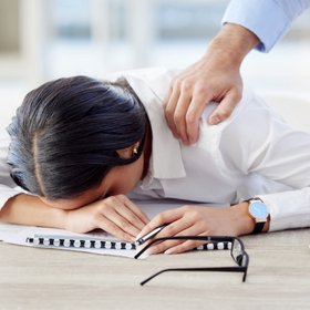 Мозг перестает работать в 14:06, у людей в это время снижается энергия, и они не справляются с простыми задачами