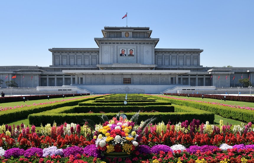 Кымсусанский дворец Солнца в Пхеньяне