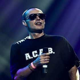 Миллиардер Игорь Рыбаков не смог выкупить альбом Гуфа «Город дорог»