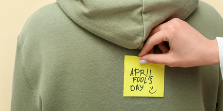 «Повешу на принтер надпись "активируется голосом"»: в соцсетях рассказывают о первоапрельских пранках