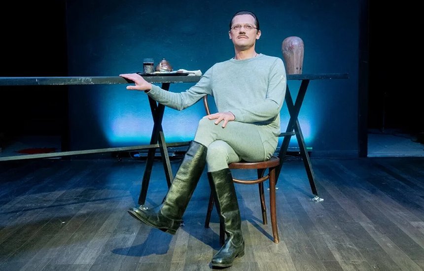 Пространство «Внутри». «Я убил царя»