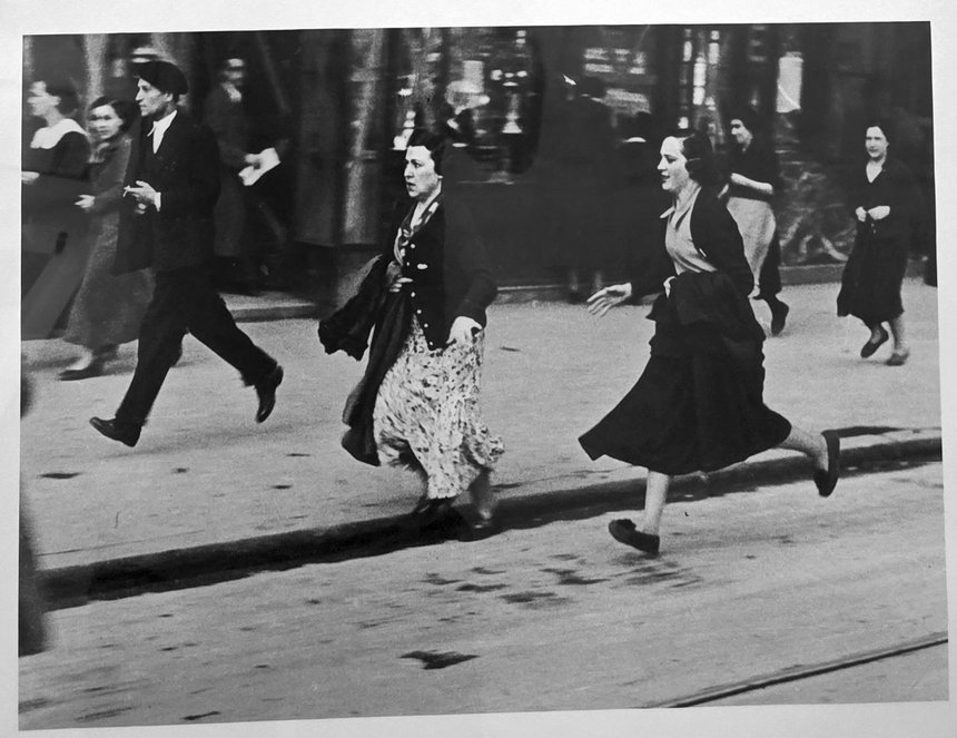 Роберт Капа. Гражданская война в Испании. Май 1937 года. Центр современной фотографии Роберта Капы