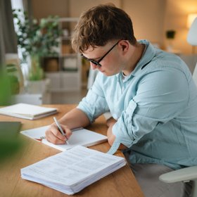 В Госдуме обсуждают отсрочку от армии для выпускников вузов и колледжей