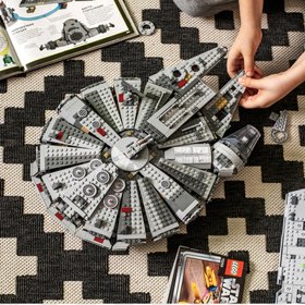 $1000 — такую сумму выделили каждому сотруднику компании Deloitte на покупку конструкторов Lego для улучшения самочувствия