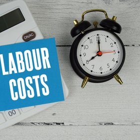 «Чем быстрее мы сами перейдем на этот новый график — с восьми до восьми, включая субботу, — тем быстрее пройдем эту трансформацию», — Олег Дерипаска об антикризисных мерах для экономики