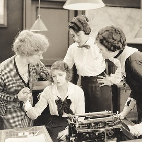 Профессионализм, уважение к труду и готовность помочь: россияне рассказали, за что ценят коллег