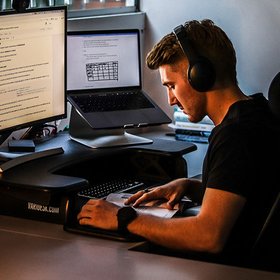 В России растет рынок онлайн-образования. Эксперты составили список 10 лидеров области