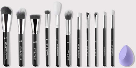 На кистях для макияжа в 20 тысяч раз больше бактерий, чем на сиденье унитаза в общественном туалете