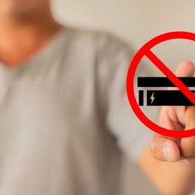 Полный запрет вейпов в России: когда он наступит и что это значит для рынка