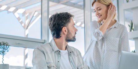 41% россиян против штрафов и увольнений за флирт на рабочем месте