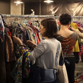 Девушка из США выкупила все товары из любимой винтажки за $4500, когда магазин закрылся