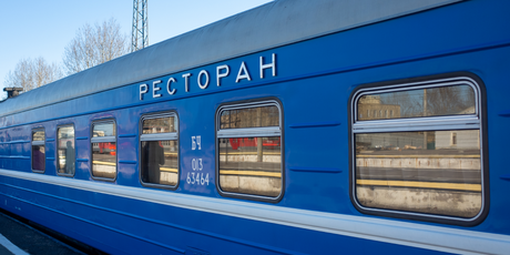 В России предложили полностью запретить алкоголь в самолетах, поездах дальнего следования и на круизных судах