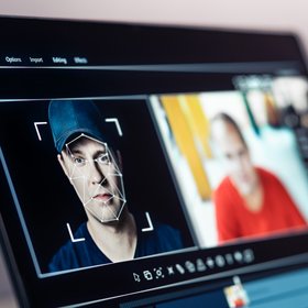 $200 миллионов — столько денег мошенники украли с помощью технологии дипфейк с начала 2025 года