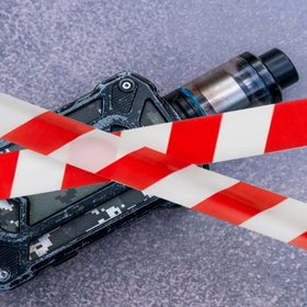 Госдума приняла законопроект, разрешающий регионам вводить запрет на продажу вейпов