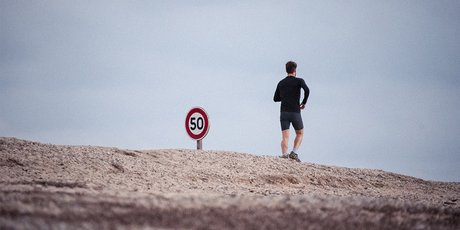 Биохакинг, тысяча шагов в день и суточная норма воды — ерунда? Что говорит доказательная медицина