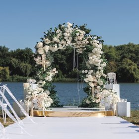 Молодожены продают приглашения на свою свадьбу на специальном сайте, чтобы окупить расходы