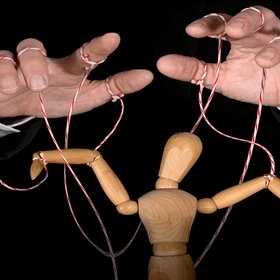 Издание WIRED заявило о существовании секретного общества Dialog, члены которого обсуждают культы, войны и ядерную энергетику