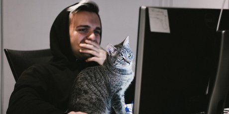 Спектакль про карантин, дискуссия о безработице и прогулка по Питеру: 15 онлайн-событий недели