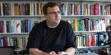 «Возможно, миф о человеке, который «сделал себя сам», — просто миф».
Советы сооснователя LinkedIn Рида Хоффмана