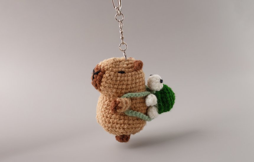 Игрушка в технике амигуруми