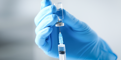 Вакцины от рака включили в программу ОМС