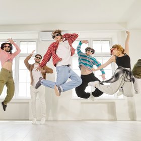 Зумеры — самые жизнерадостные жители России