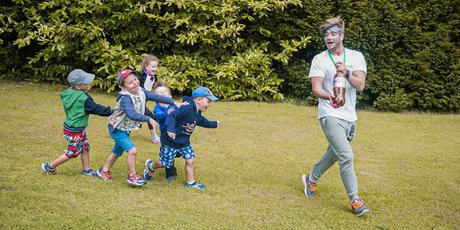 Женский саммит в Саудовской Аравии и летняя школа в Канаде. Подать заявку и учиться бесплатно