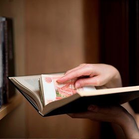 Россияне готовы откладывать на образование до 725 тысяч рублей. На самые большие траты согласны в Тюмени