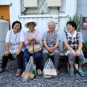 Население Японии стареет и сокращается. Поэтому компания Nojima разрешит работать до 80 лет