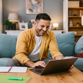 Исследование: удаленка улучшает баланс между работой и личной жизнью, пищевые привычки и добавляет 30 минут сна в день