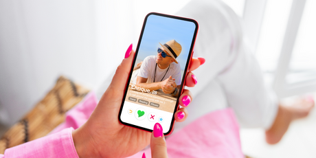 Новое приложение для отзывов на мужчин стало самым скачиваемым в США