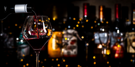 В России с августа 2026 года могут запустить онлайн-продажу вина