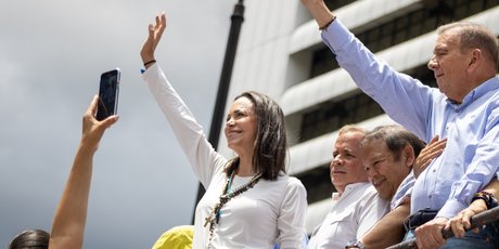 Венесуэльский оппозиционный политик Мария Корино Мачадо получила Нобелевскую премию мира