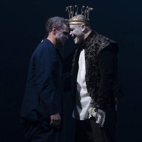 10 спектаклей Юрия Бутусова, которые еще можно увидеть в Москве и Питере