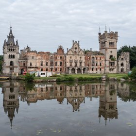 2300 рублей — за такую сумму россиянка купила дворец в Беларуси на аукционе