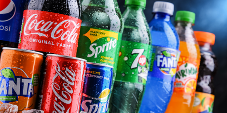 В России предложили запретить продавать газировку людям младше 18 лет
