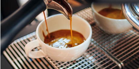 Кофе ухудшит усвоение витаминов, даже если выпить его через час посли приема препаратов