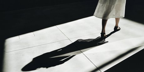 Тихие и успешные: 7 сильных качеств интровертов, которые помогают им на работе