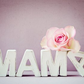 День матери: 7 идей, как порадовать маму 30 ноября