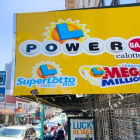 $150 000 — такую сумму выиграла женщина в лотерее благодаря подсказке ChatGPT