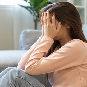 17 дней в месяц — столько времени зумеры и миллениалы чувствуют себя подавленно