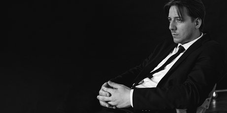 «Сегодня быть просто актером — это роскошь». Интервью с Степаном Азаряном