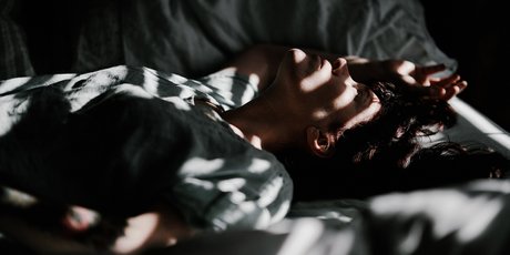 Исследование: почему «совы» меньше двигаются в течение дня, чем «жаворонки»