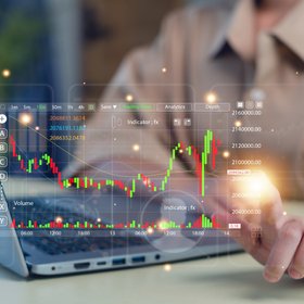 В соцсетях вирусится видео, в котором айтишник заработал $868 тысяч с помощью ИИ-ботов