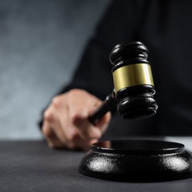 38 лет — столько времени британец отсидел в тюрьме за преступление, которого не совершал